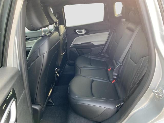 Photo of 2025 Silver Zynith Metallic Clearcoat Jeep Compass