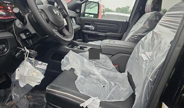 Photo of 2025 Diamond Black Crystal Pearlcoat RAM 2500