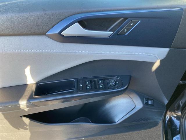 Photo of 2024 Deep Black Pearl Volkswagen Taos