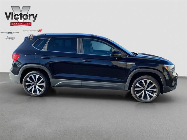 Photo of 2024 Deep Black Pearl Volkswagen Taos
