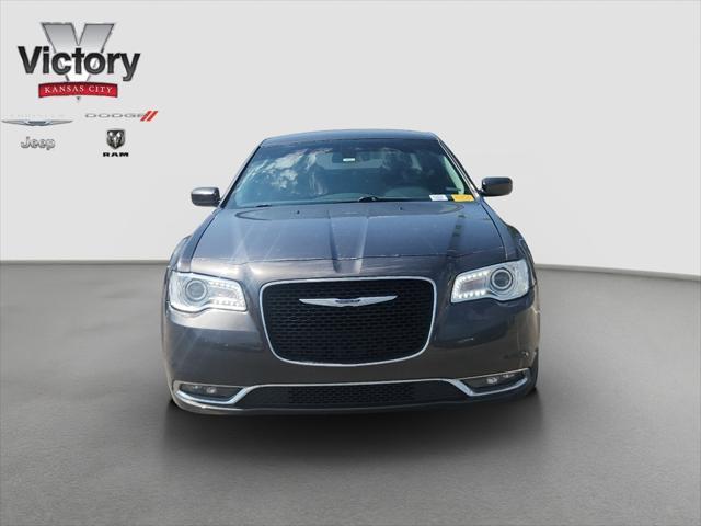 2019 Chrysler 300