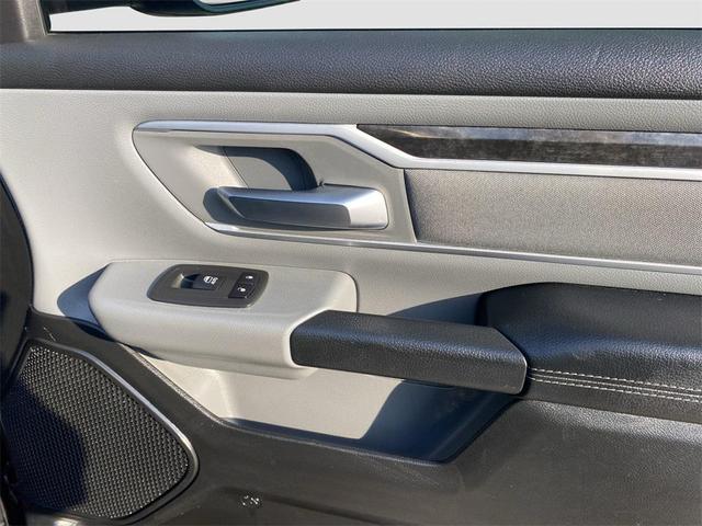 Photo of 2021 Diamond Black Crystal Pearlcoat RAM 1500