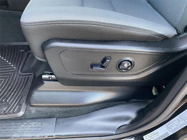 Photo of 2021 Diamond Black Crystal Pearlcoat RAM 1500