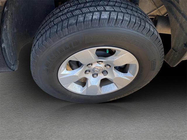 Photo of 2021 Diamond Black Crystal Pearlcoat RAM 1500