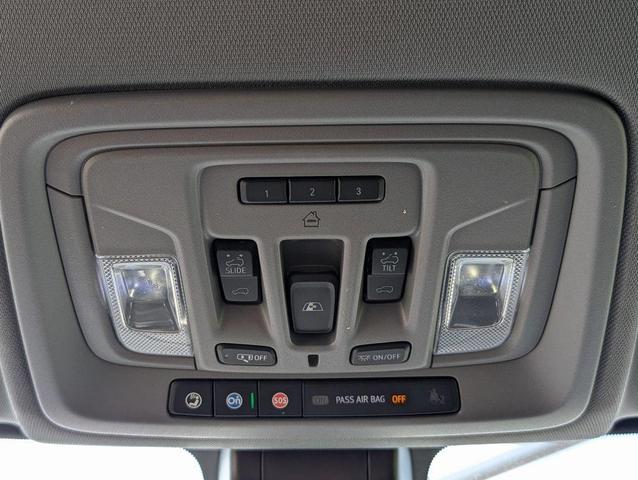 Photo of 2023 Onyx Black GMC Sierra 2500
