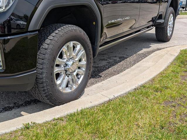 Photo of 2023 Onyx Black GMC Sierra 2500