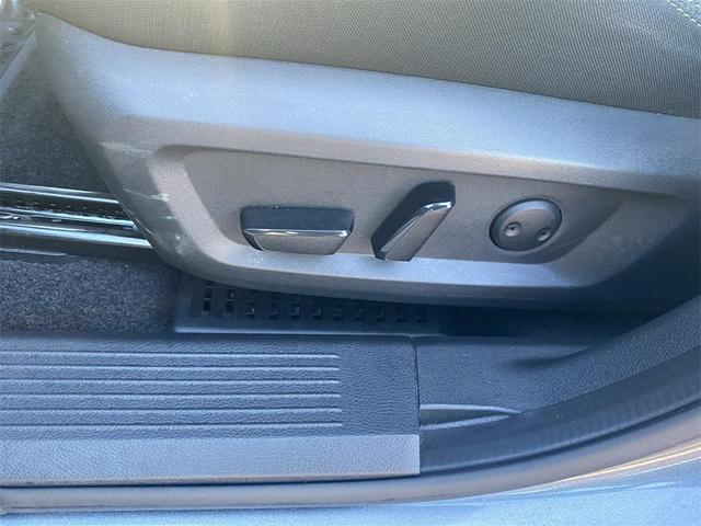 Photo of 2022 Gun Metallic Nissan Rogue