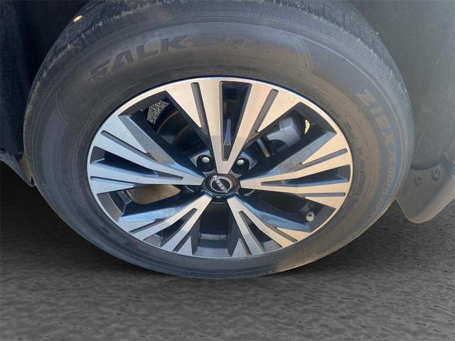 Photo of 2022 Gun Metallic Nissan Rogue