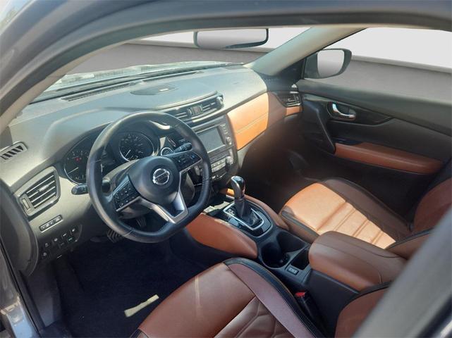 Photo of 2022 Gun Metallic Nissan Rogue