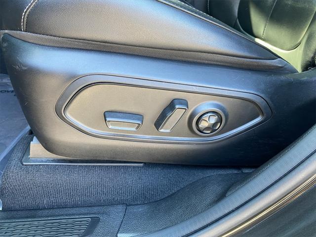 Photo of 2022 Rocky Mountain Pearlcoat Jeep Grand Cherokee L
