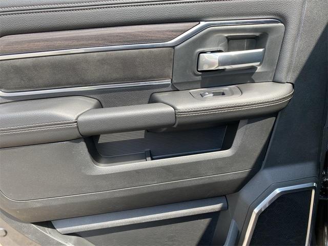 Photo of 2025 Granite Crystal Metallic Clearcoat RAM 3500