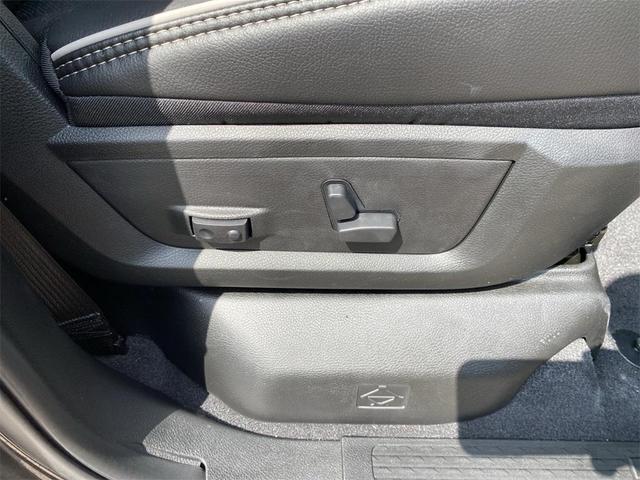 Photo of 2025 Granite Crystal Metallic Clearcoat RAM 3500
