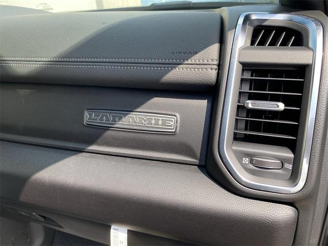 Photo of 2025 Granite Crystal Metallic Clearcoat RAM 3500