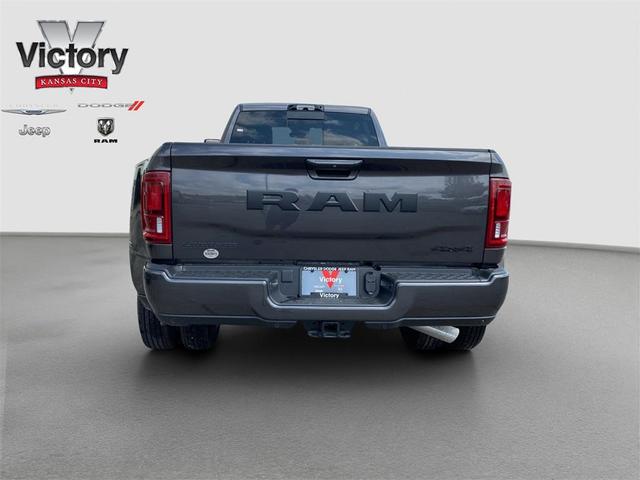 Photo of 2025 Granite Crystal Metallic Clearcoat RAM 3500