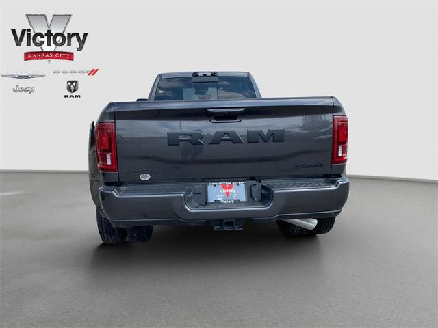 Photo of 2025 Granite Crystal Metallic Clearcoat RAM 3500