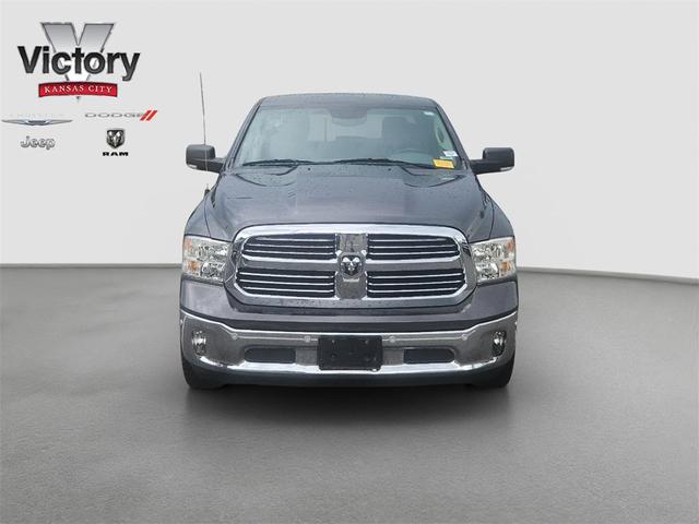 Photo of 2016 Granite Crystal Metallic Clearcoat RAM 1500
