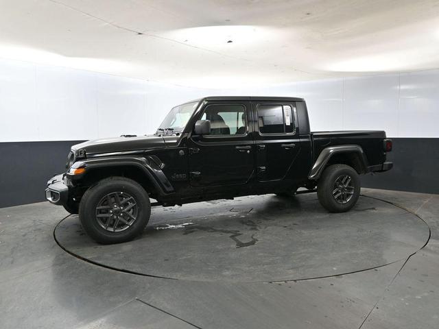 Photo of 2025 Black Clearcoat Jeep Gladiator