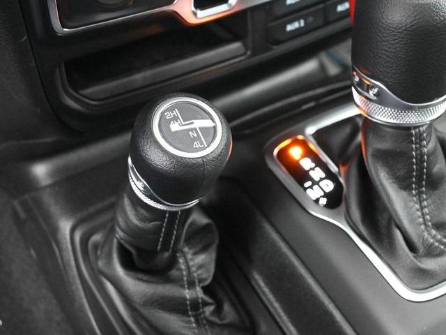 Photo of 2025 Black Clearcoat Jeep Gladiator