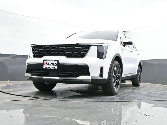 Photo of 2024 Glacial White Pearl Kia Sorento