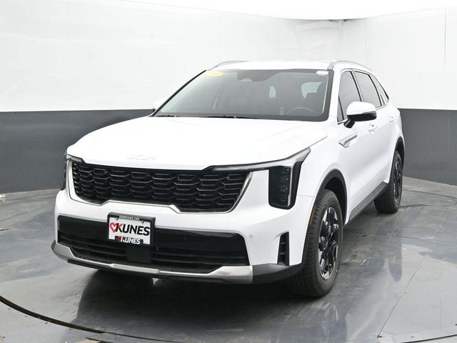 Photo of 2024 Glacial White Pearl Kia Sorento