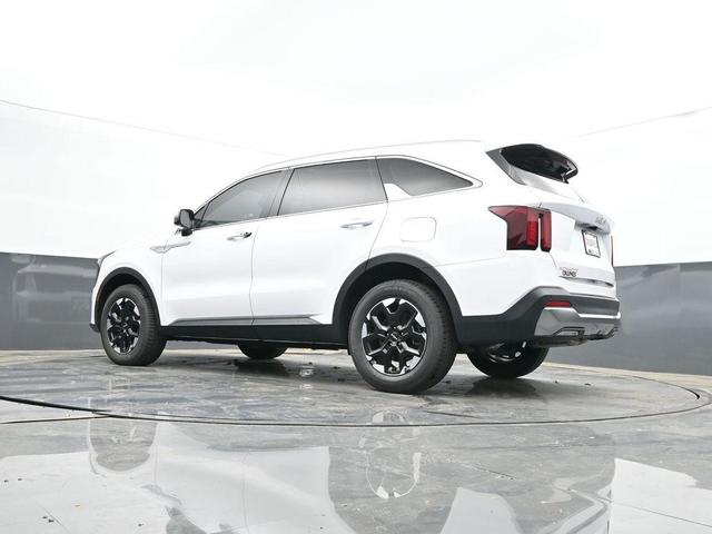 Photo of 2024 Glacial White Pearl Kia Sorento