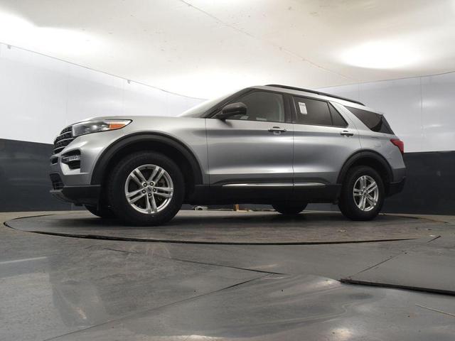 Photo of 2023 Silver Metallic Ford Explorer