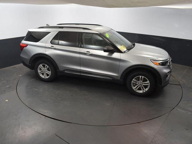 Photo of 2023 Silver Metallic Ford Explorer