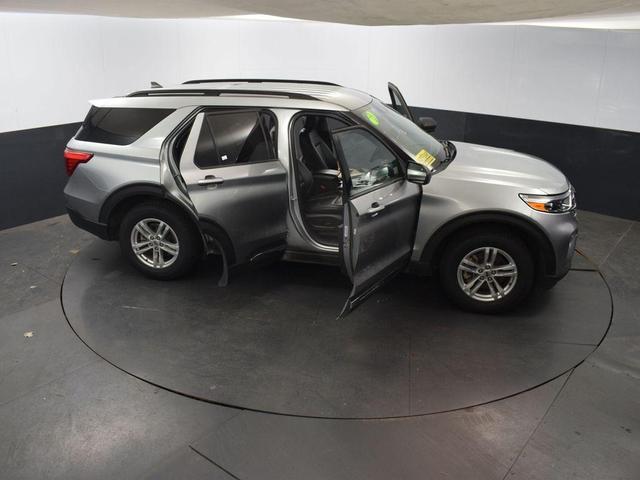 Photo of 2023 Silver Metallic Ford Explorer