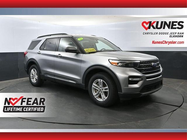 Photo of 2023 Silver Metallic Ford Explorer