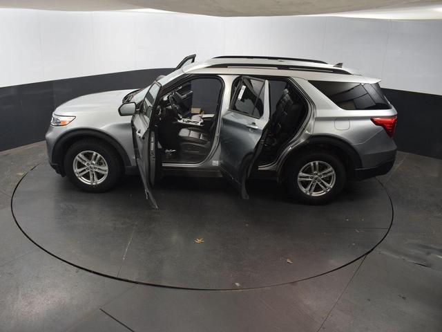 Photo of 2023 Silver Metallic Ford Explorer