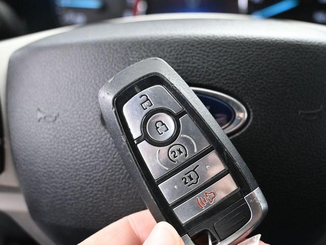 Photo of 2023 Silver Metallic Ford Explorer