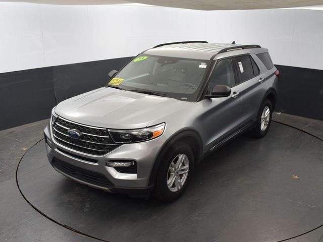 Photo of 2023 Silver Metallic Ford Explorer