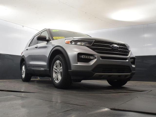 Photo of 2023 Silver Metallic Ford Explorer