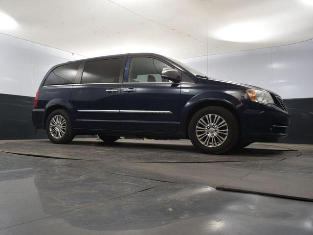 Photo of 2014 True Blue Pearlcoat Chrysler Town & Country
