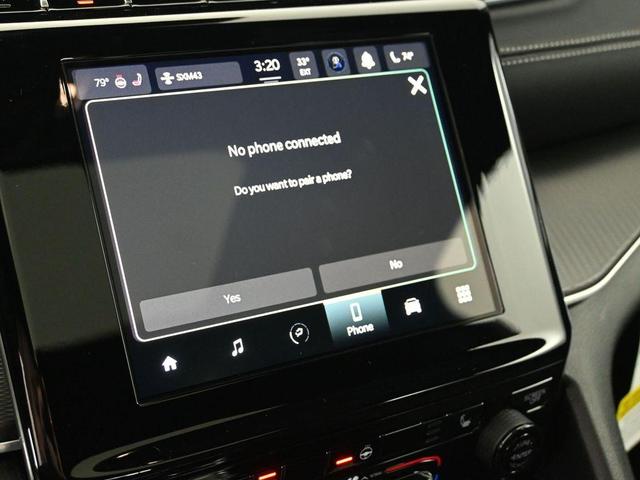 Photo of 2025 Silver Zynith Jeep Grand Cherokee