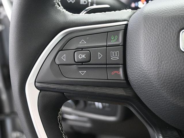 Photo of 2025 Silver Zynith Jeep Grand Cherokee