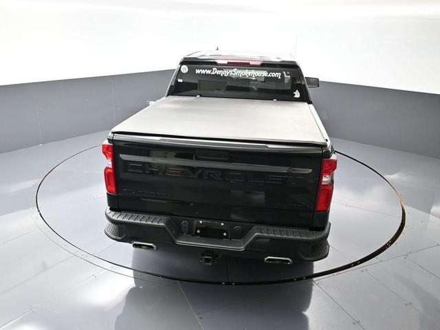 Photo of 2021 Black Chevrolet Silverado 1500