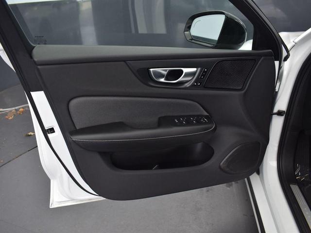 Photo of 2024 White Volvo S60