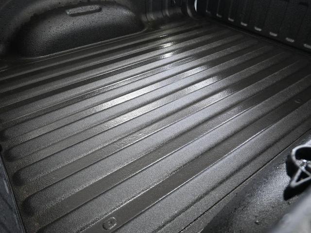 Photo of 2025 Bright White Clearcoat RAM 1500