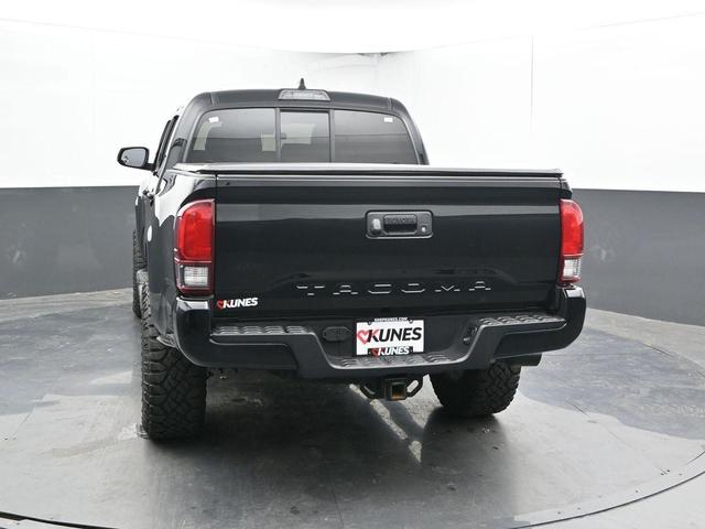 Photo of 2020 Black Toyota Tacoma