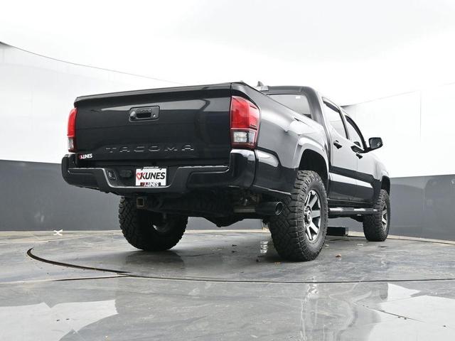 Photo of 2020 Black Toyota Tacoma