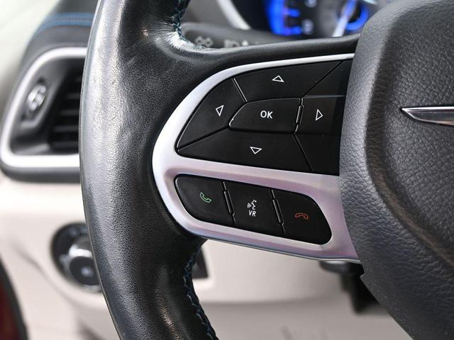Photo of 2021 Velvet Red Pearlcoat Chrysler Pacifica