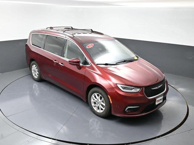 Photo of 2021 Velvet Red Pearlcoat Chrysler Pacifica