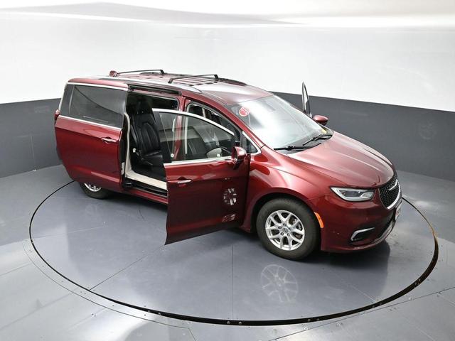 Photo of 2021 Velvet Red Pearlcoat Chrysler Pacifica