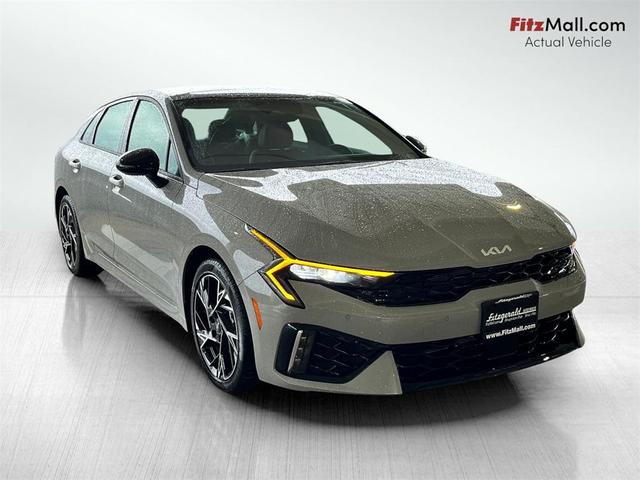 Photo of 2025 Gray / Black Kia K5
