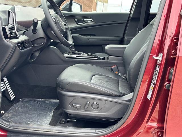 Photo of 2025 Dawning Red Kia Sportage