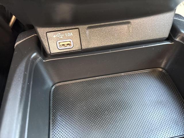 Photo of 2020 Platinum White Pearl Honda CR-V