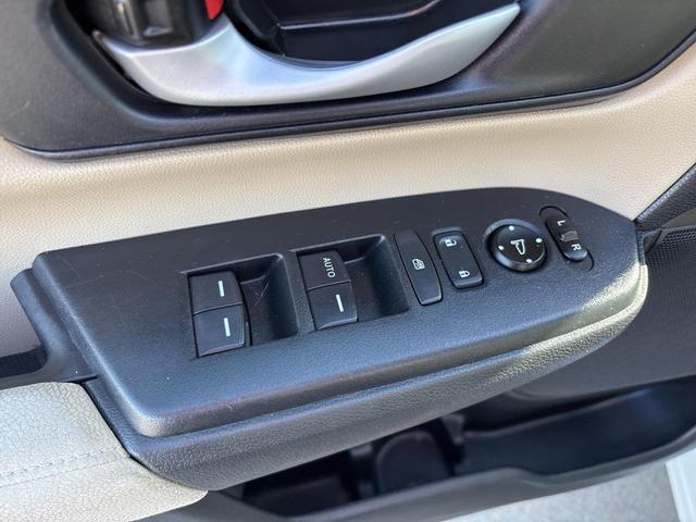 Photo of 2020 Platinum White Pearl Honda CR-V