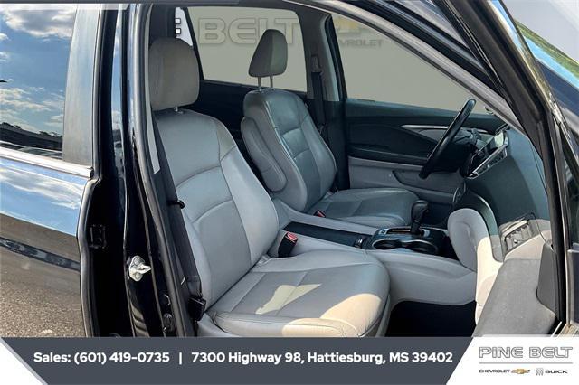 Photo of 2019 Crystal Black Pearl Honda Pilot
