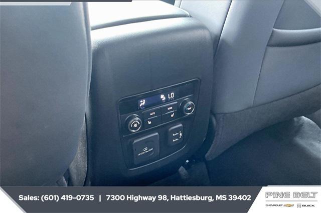 Photo of 2024 Summit White Buick Enclave